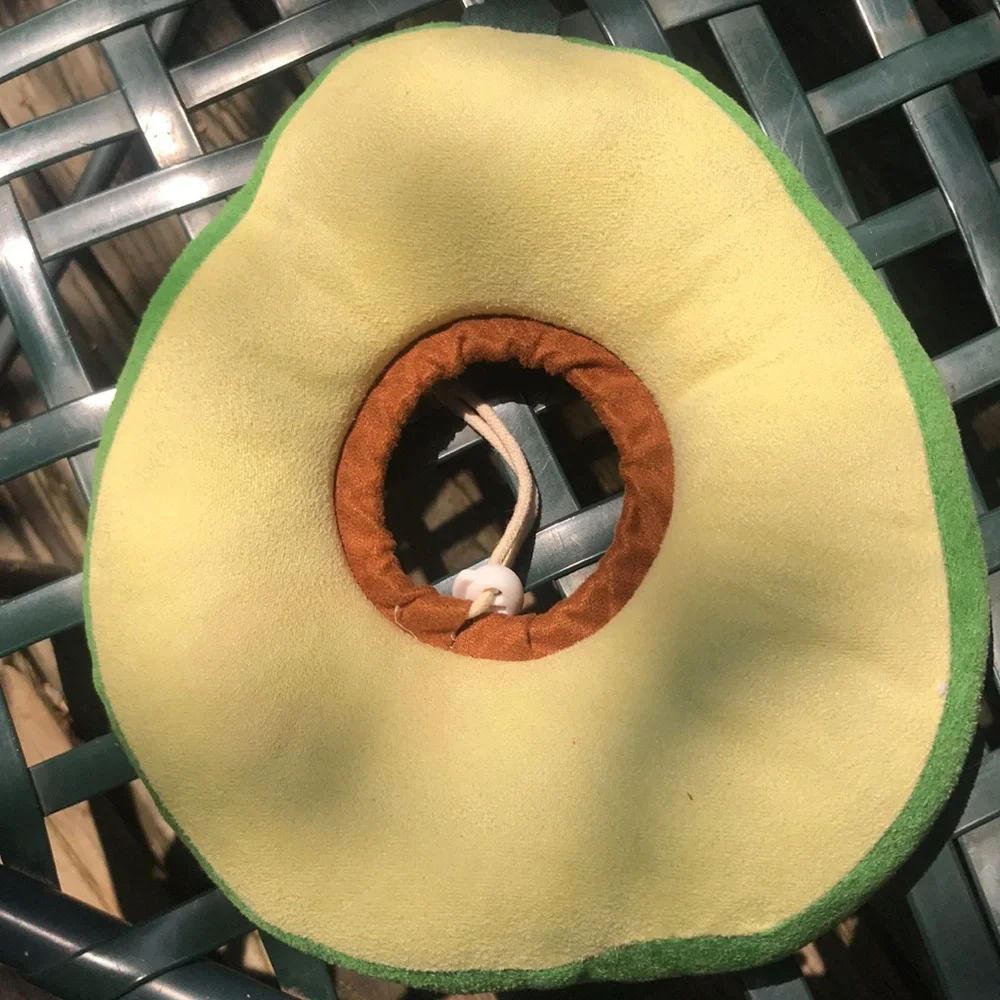 Cat/Kitten Soft Recovery Collar- New- Avocado🥑 Shape